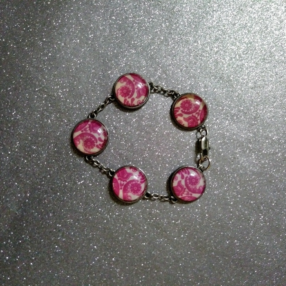 Pink & White Floral Print Pendant Bracelet